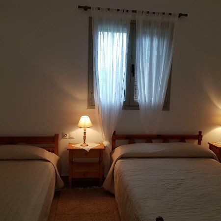 Theo'S Vacation Home สกีรอส ภายนอก รูปภาพ