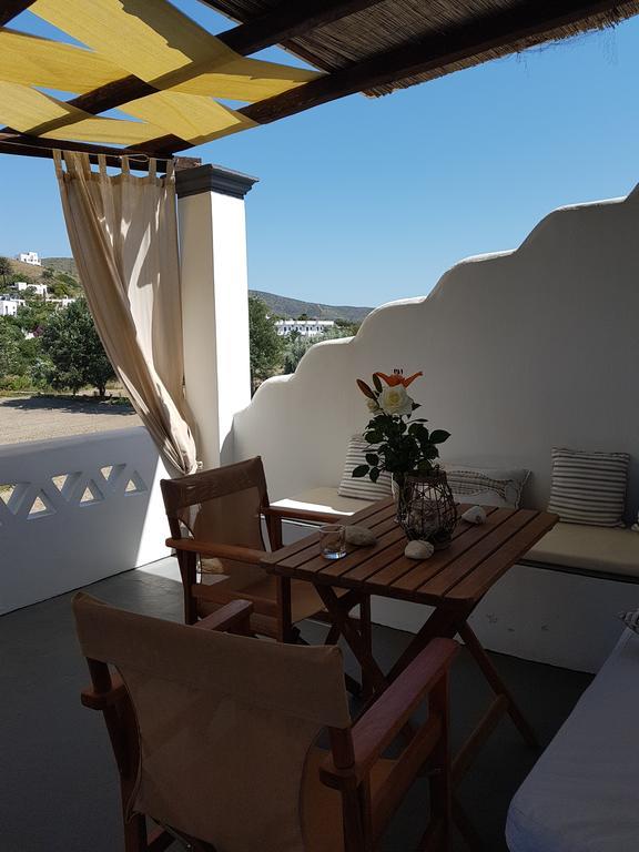 Theo'S Vacation Home สกีรอส ภายนอก รูปภาพ