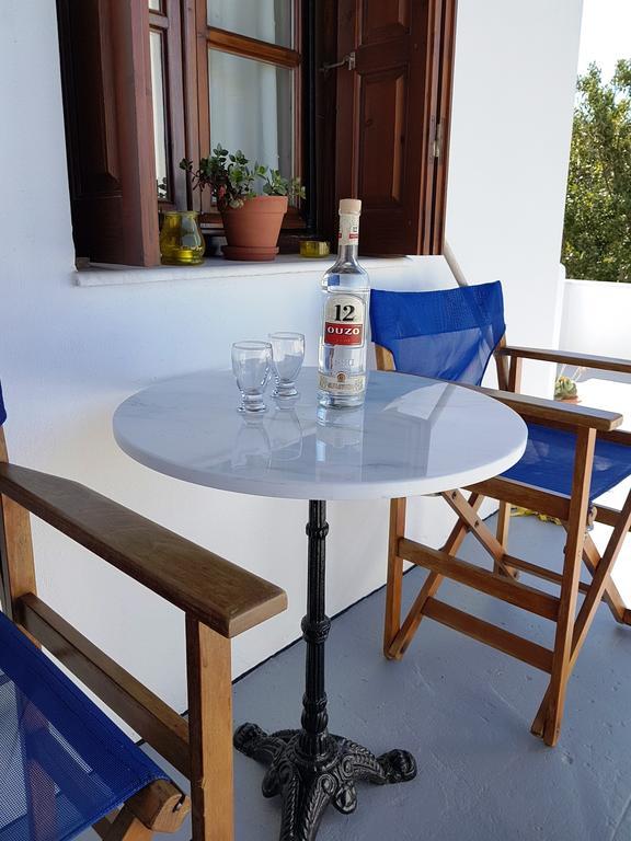 Theo'S Vacation Home สกีรอส ภายนอก รูปภาพ