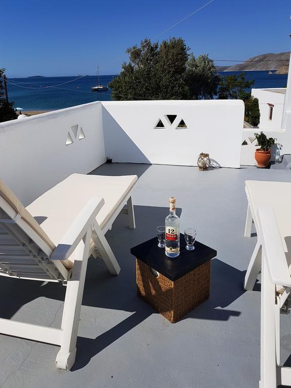 Theo'S Vacation Home สกีรอส ภายนอก รูปภาพ