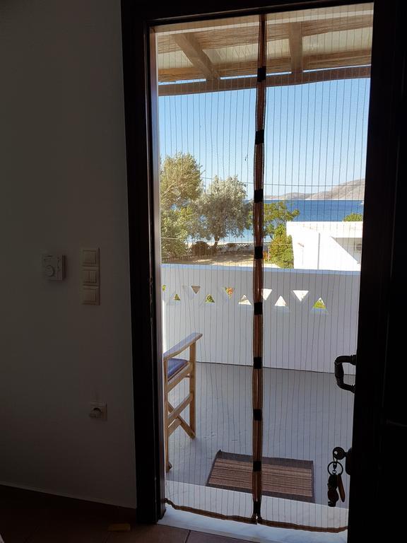 Theo'S Vacation Home สกีรอส ภายนอก รูปภาพ