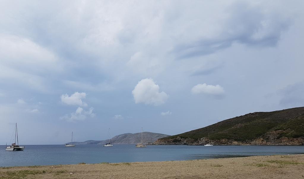 Theo'S Vacation Home สกีรอส ภายนอก รูปภาพ