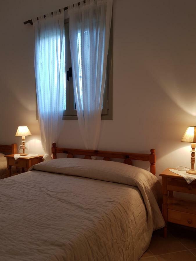 Theo'S Vacation Home สกีรอส ภายนอก รูปภาพ
